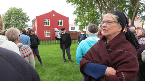 Fjölmenn kvennasöguganga á Akureyri
